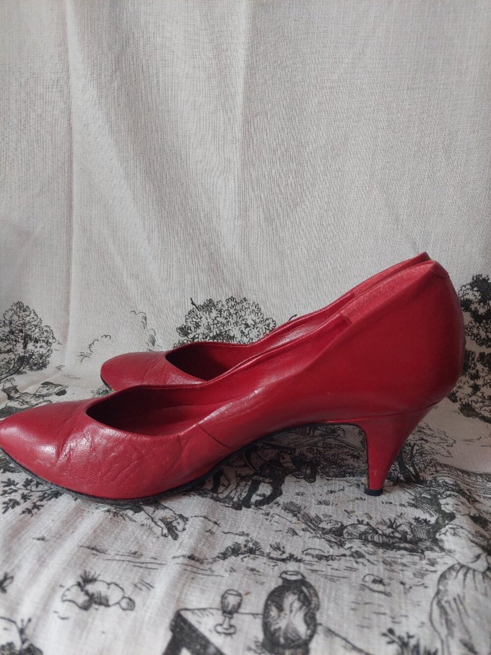 Holt Renfrew Women's 8 Red Leather Heeled Pumps Made In Italy